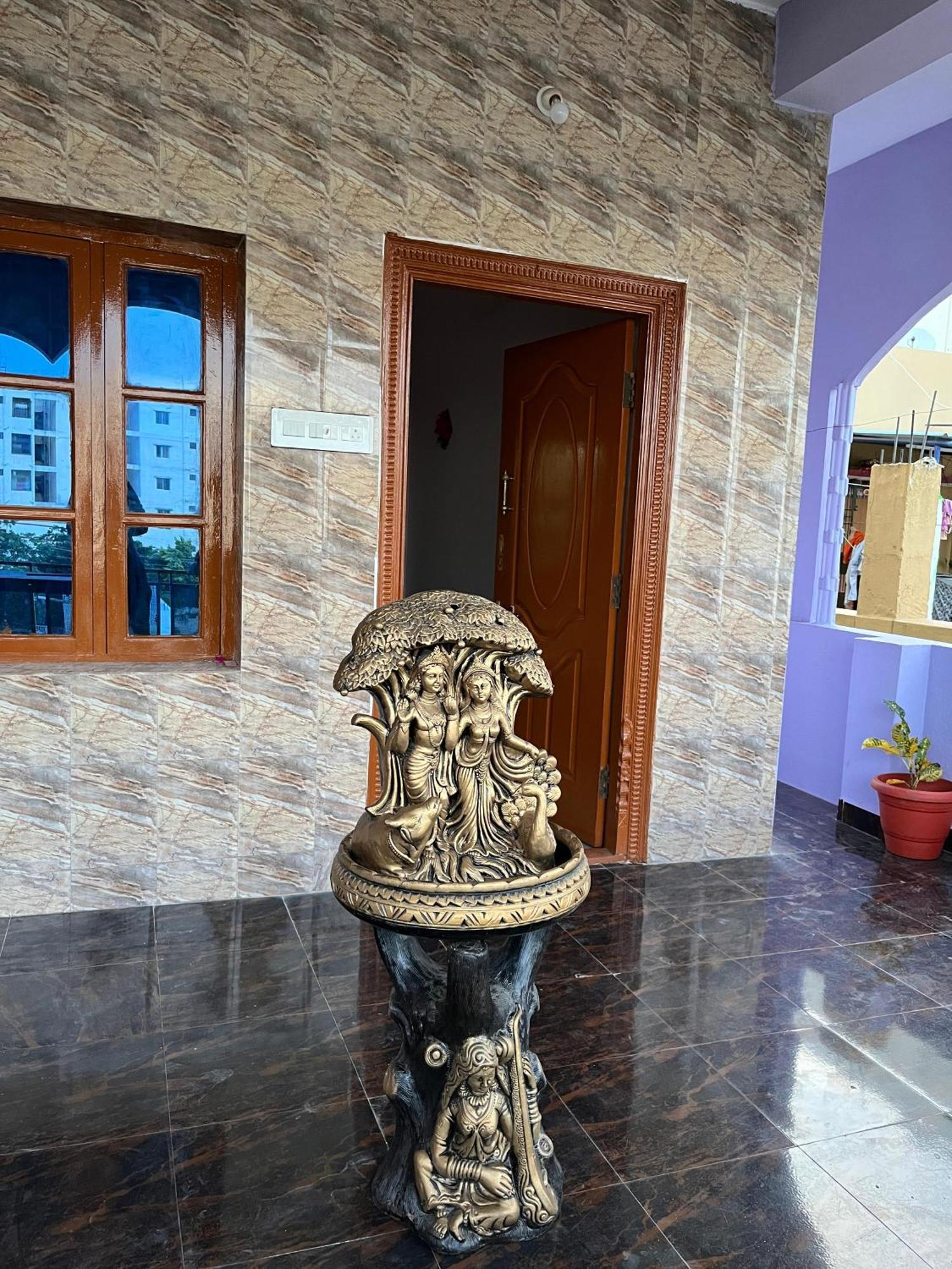 Annamaiah Homestay - 5 Minutes Walkable To Sri Padmavathi Ammavari Temple - 10 Mins Drive From Railway Station And Bus Station - Especially For Small Families And Group Of Peoples Тірупаті Екстер'єр фото